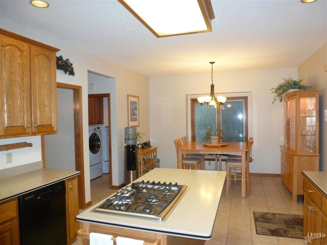 702 Timberlake Trl, Fort Wayne, IN 46804 photo 4