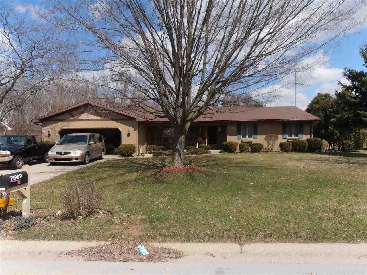 21989 Sandy Brook Dr, South Bend, IN 46628 photo 1
