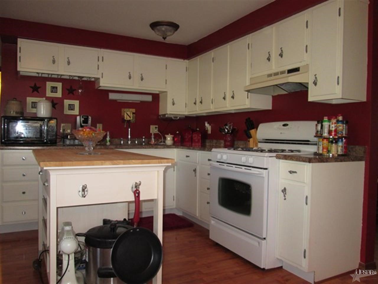 504 E Hill St, Garrett, IN 46738 photo 4
