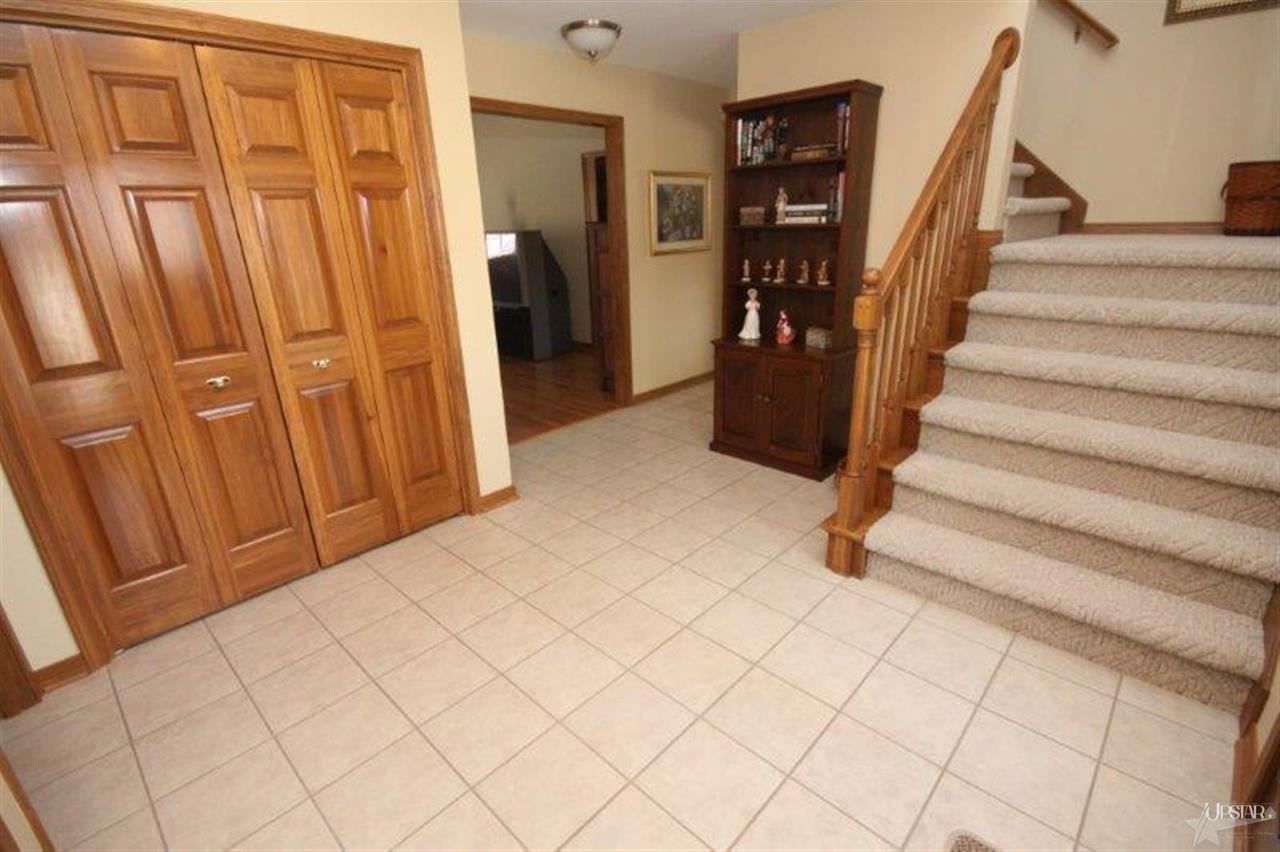 6412 Tree Top Trl, Fort Wayne, IN 46845 photo 9