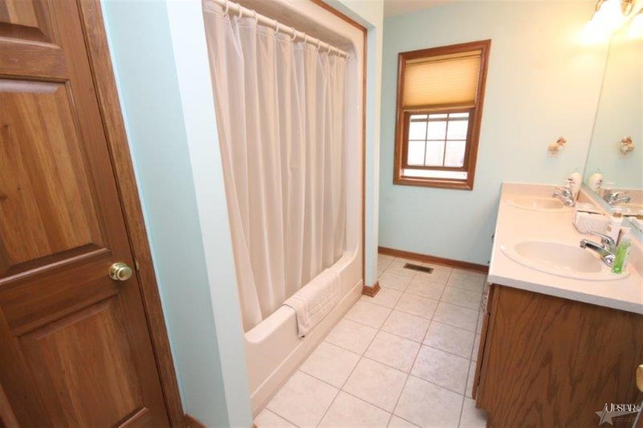 6412 Tree Top Trl, Fort Wayne, IN 46845 photo 24