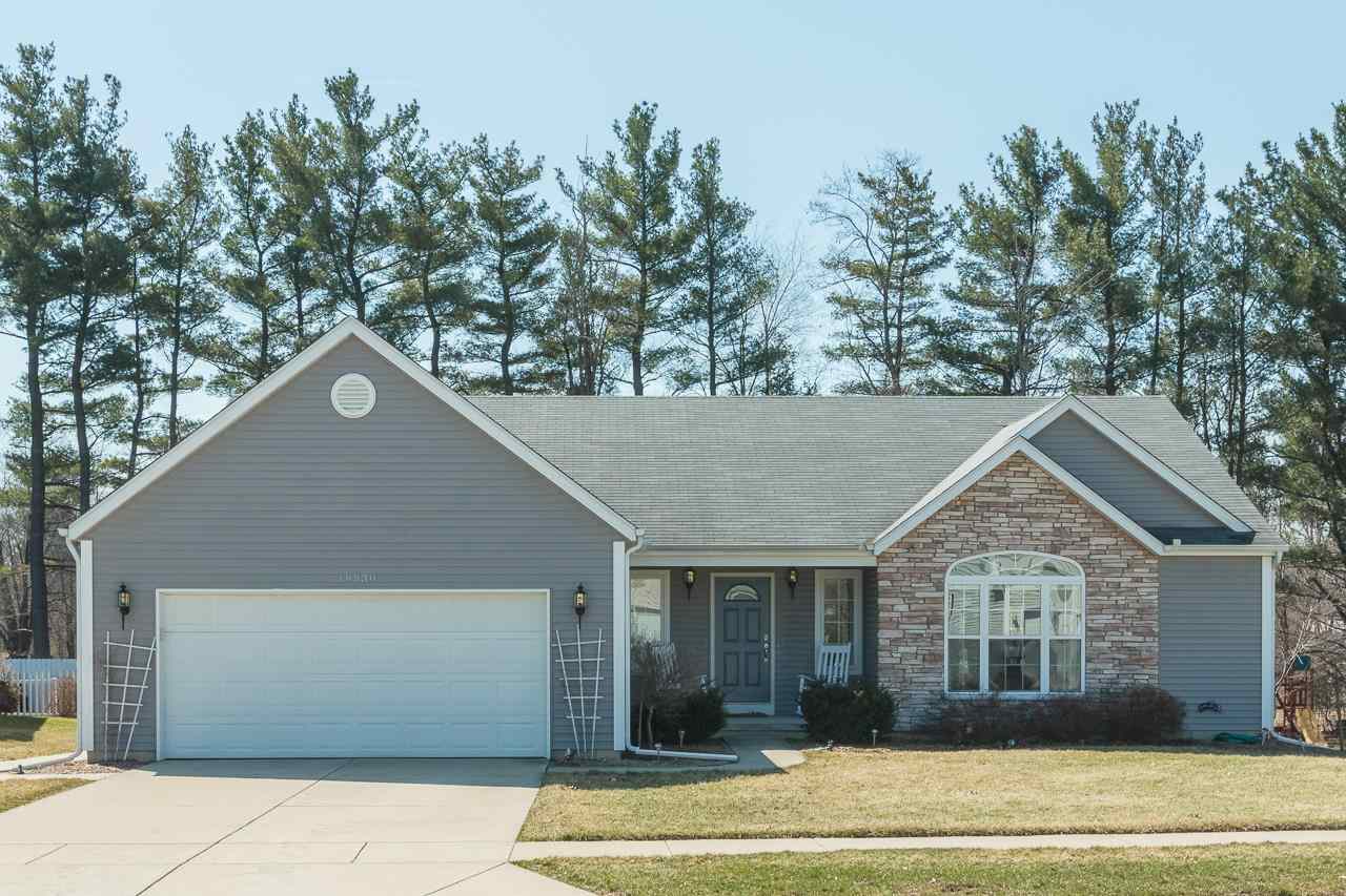 18330 Munich Ponds Dr, South Bend, IN 46637 photo 1