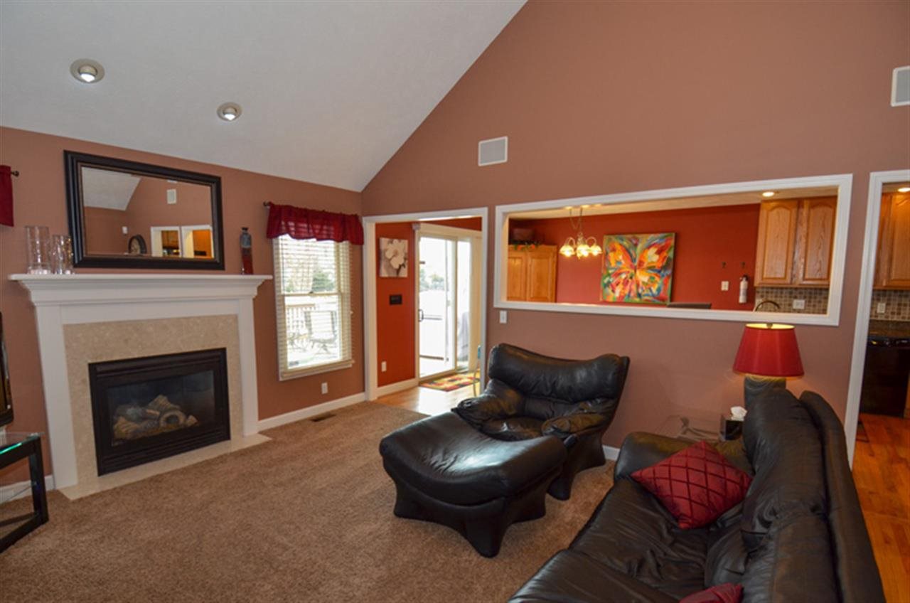55773 Black Pheasant Dr, Osceola, IN 46561 photo 2