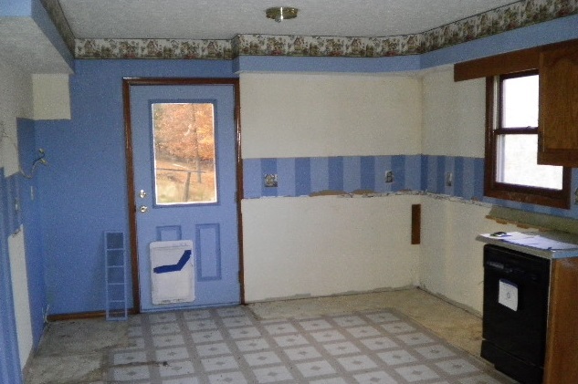 935 N Wolf Rd, Bloomfield, IN 47424 photo 3