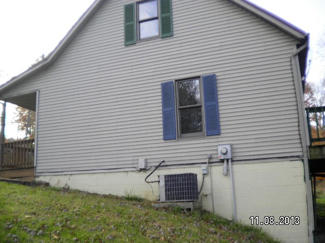 935 N Wolf Rd, Bloomfield, IN 47424 photo 24