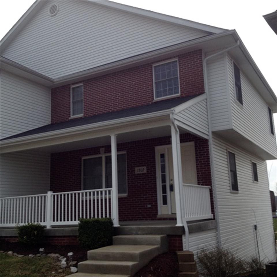1702 W Sunstone Dr, Bloomington, IN 47403 photo 1