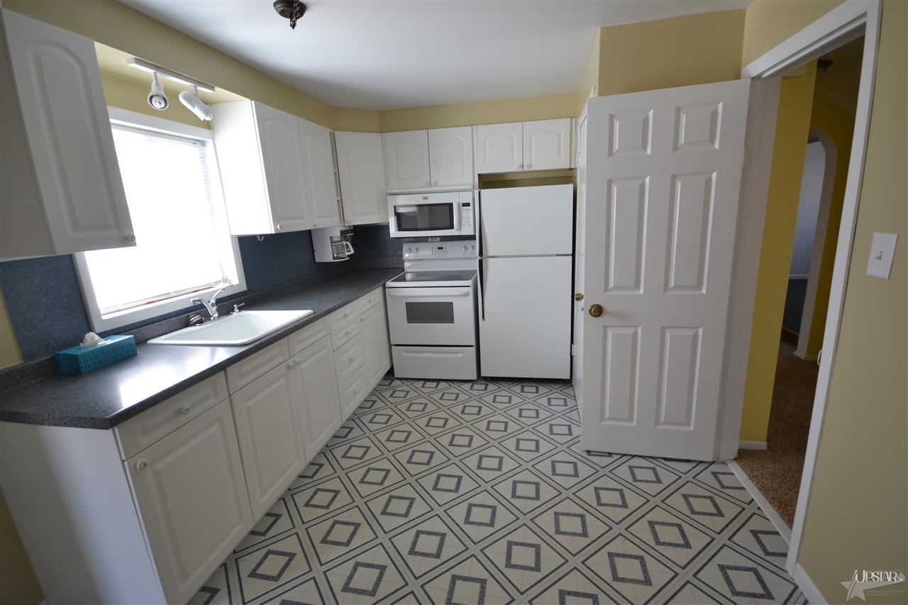 3318 Eastway Dr, Fort Wayne, IN 46806 photo 5