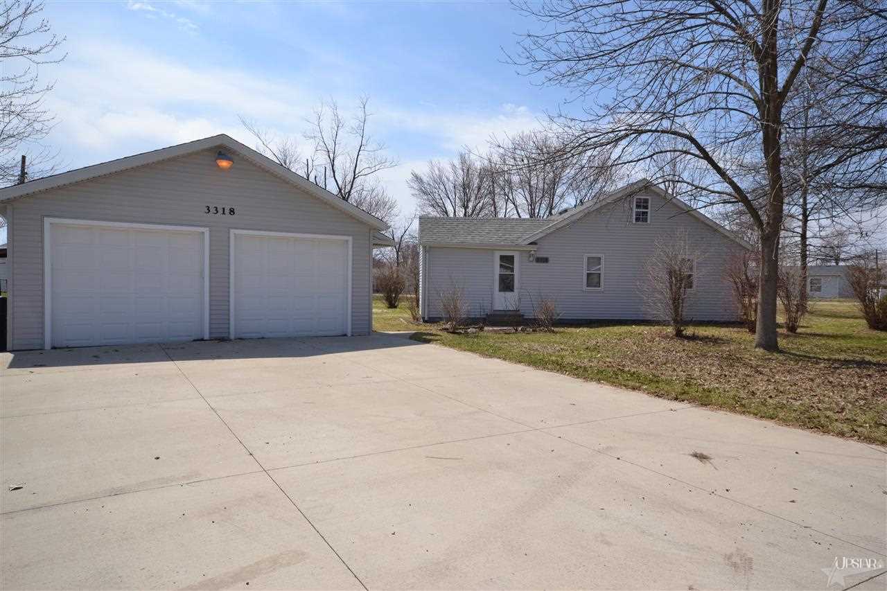 3318 Eastway Dr, Fort Wayne, IN 46806 photo 1