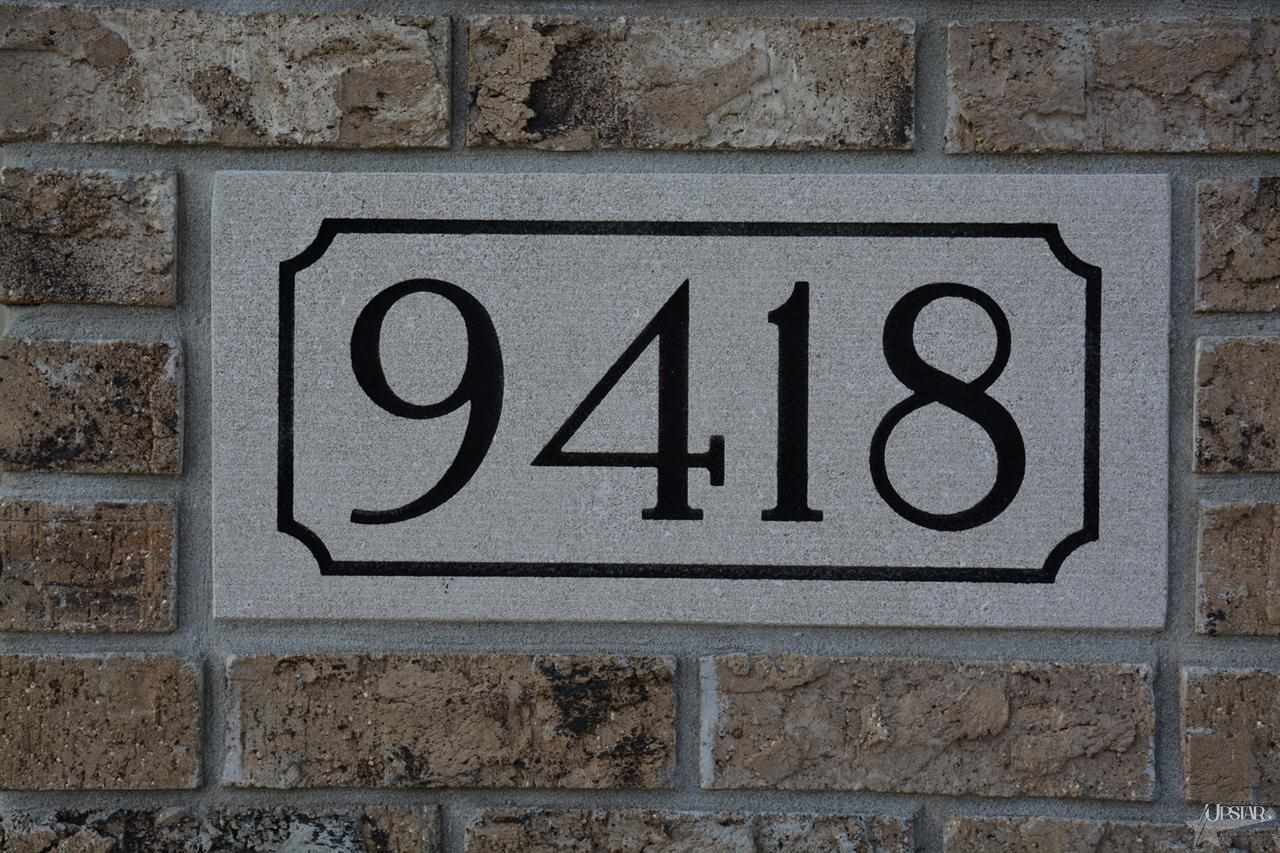 9418 Acacia Psge, Fort Wayne, IN 46835 photo 2