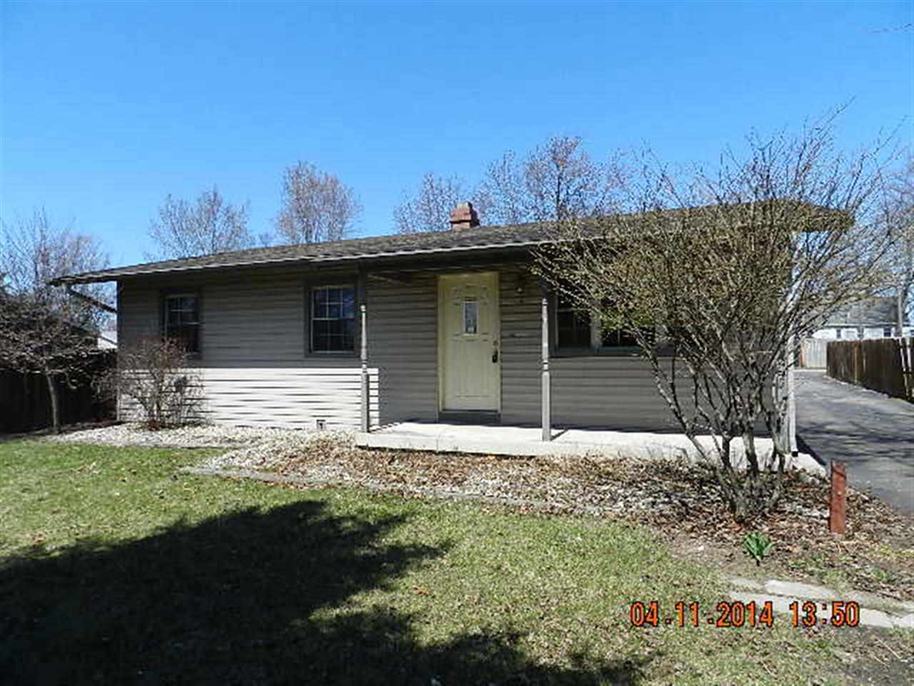 2107 E Jefferson St, Warsaw, IN 46580 photo 1