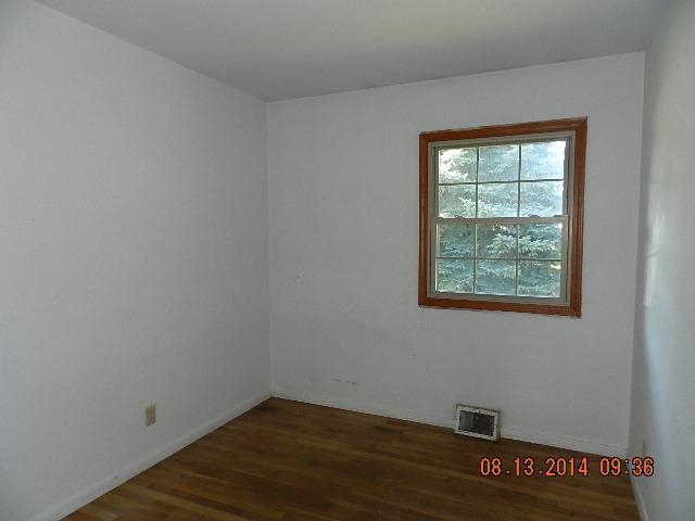 2107 E Jefferson St, Warsaw, IN 46580 photo 7