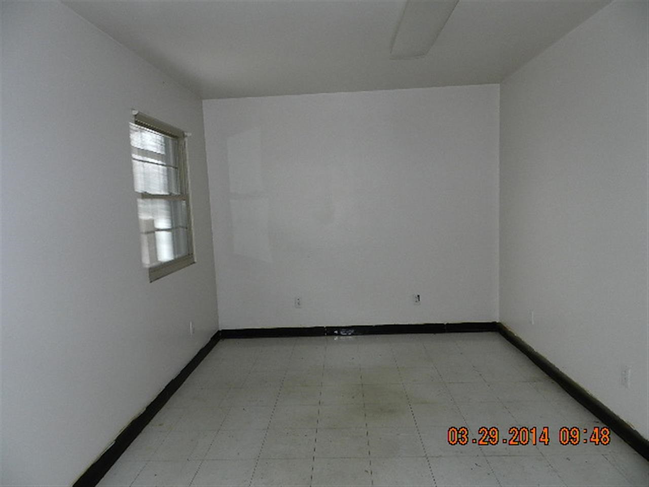 2107 E Jefferson St, Warsaw, IN 46580 photo 8