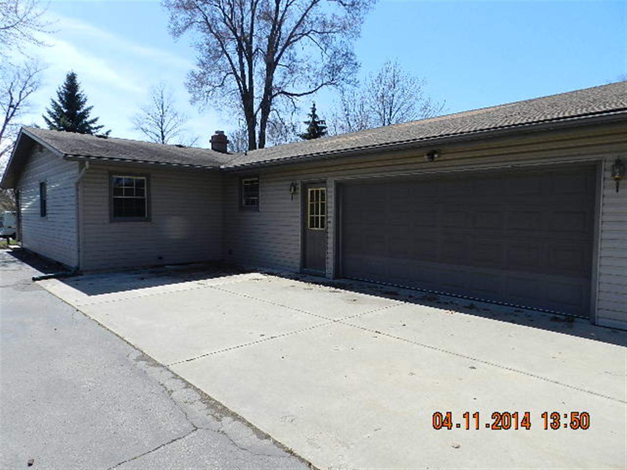 2107 E Jefferson St, Warsaw, IN 46580 photo 2