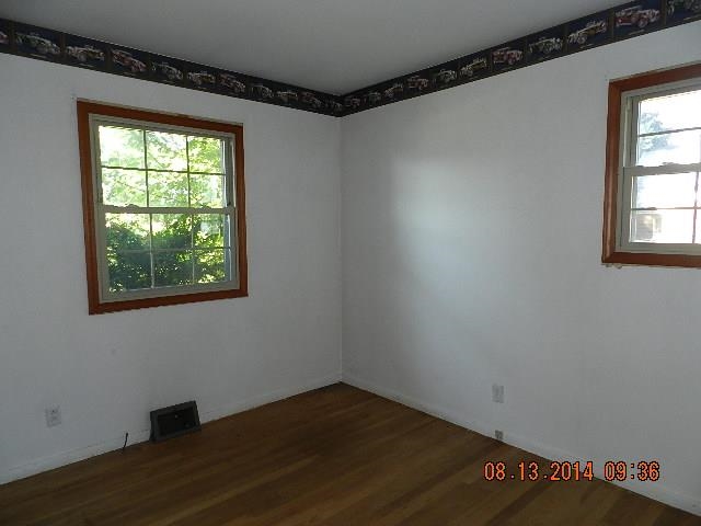 2107 E Jefferson St, Warsaw, IN 46580 photo 9