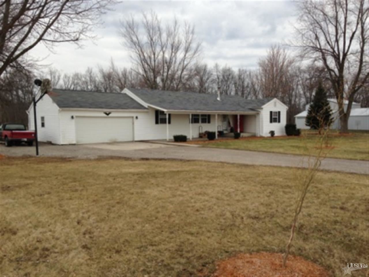 21708 Notestine Rd, Woodburn, IN 46797 photo 2