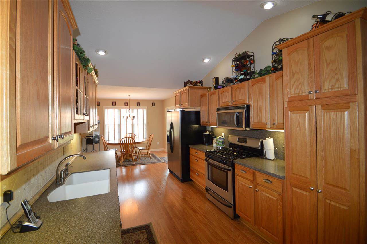 51561 Durango Ct, South Bend, IN 46628 photo 4