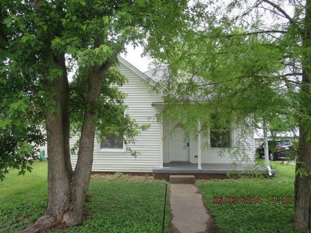 903 S 2nd St, Boonville, IN 47601 photo 1
