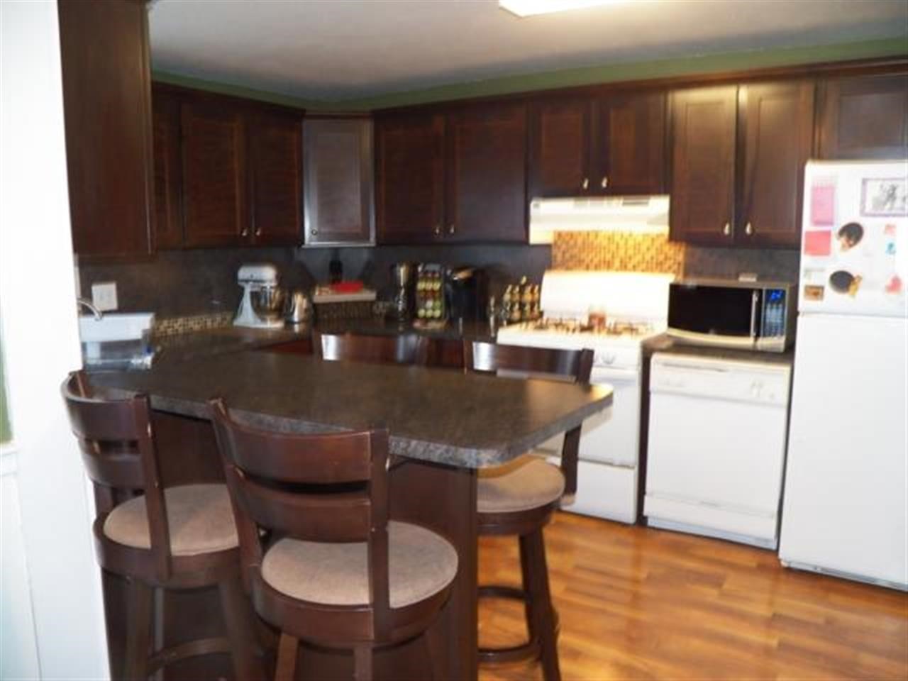 301 E Warren St, Middlebury, IN 46540 photo 8