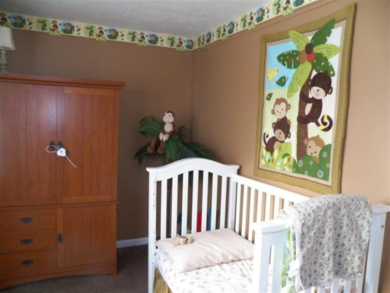 301 E Warren St, Middlebury, IN 46540 photo 12