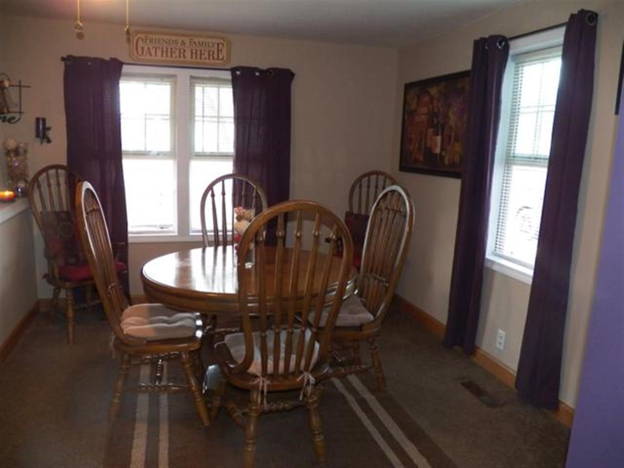 301 E Warren St, Middlebury, IN 46540 photo 9