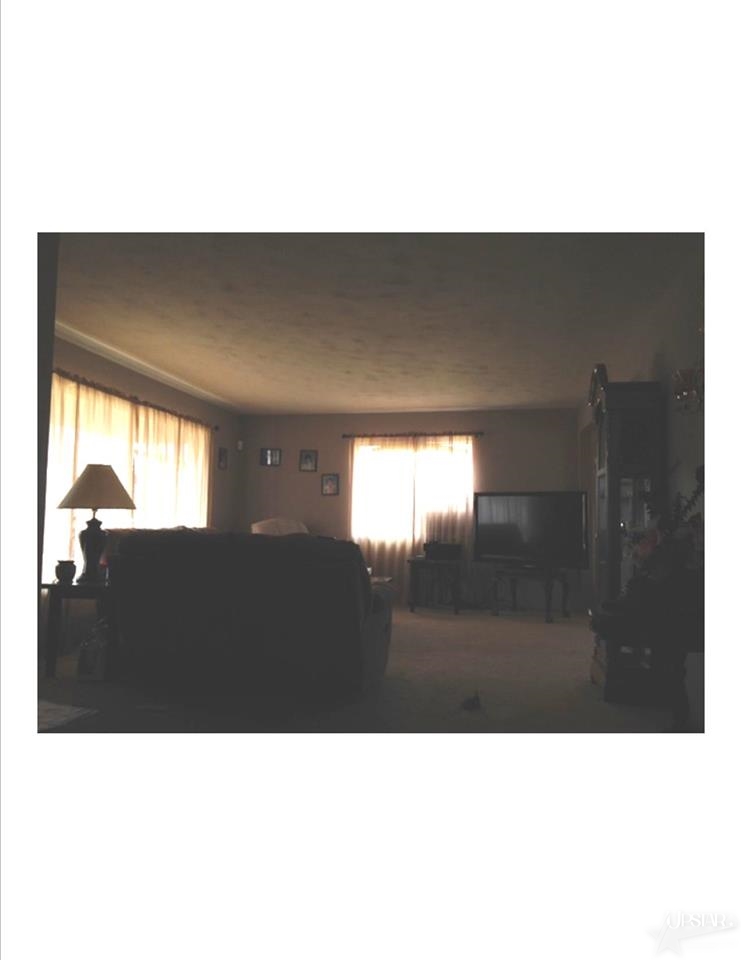 4939 Buell Dr, Fort Wayne, IN 46807 photo 3