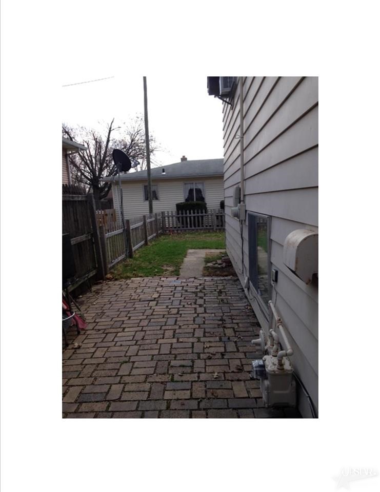 4939 Buell Dr, Fort Wayne, IN 46807 photo 10
