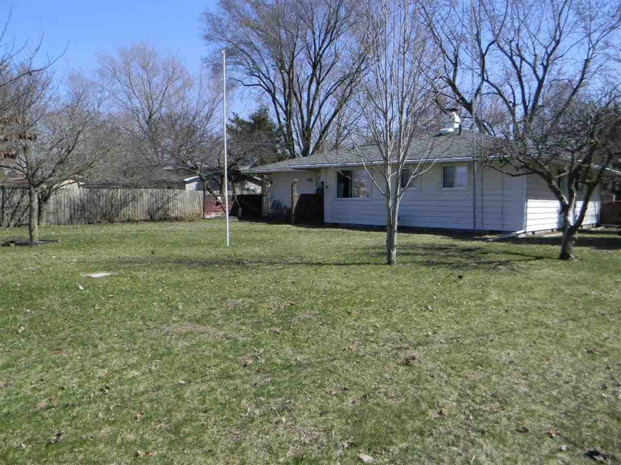 745 Pleasant Ln, Lagrange, IN 46761 photo 5