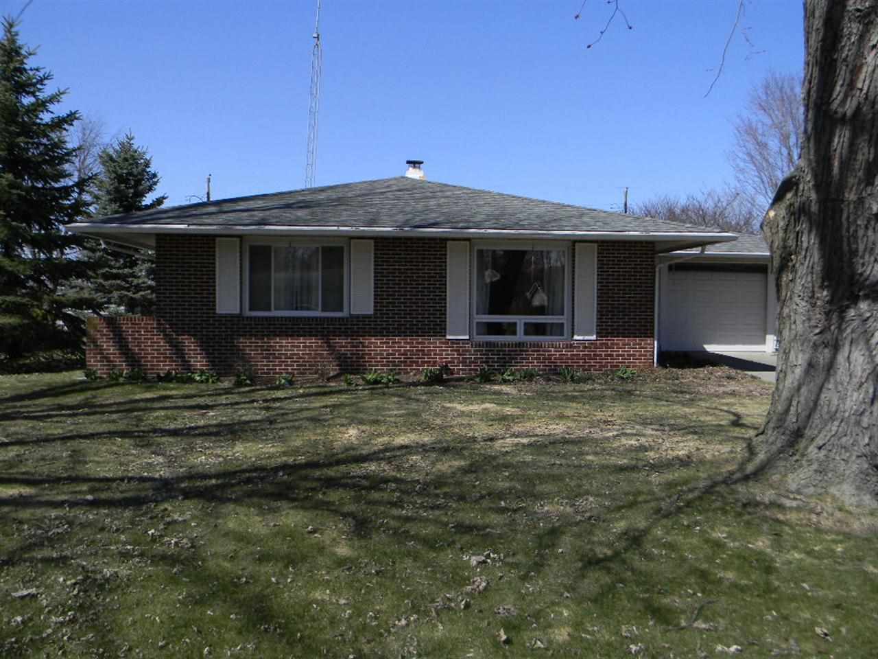 745 Pleasant Ln, Lagrange, IN 46761 photo 1