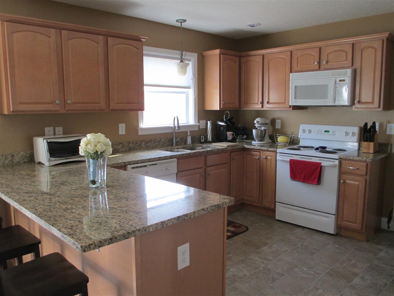 3906 E Stonegate Ct, Bloomington, IN 47401 photo 2