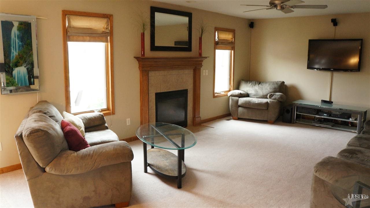 1210 Cord Ln, Huntertown, IN 46748 photo 3
