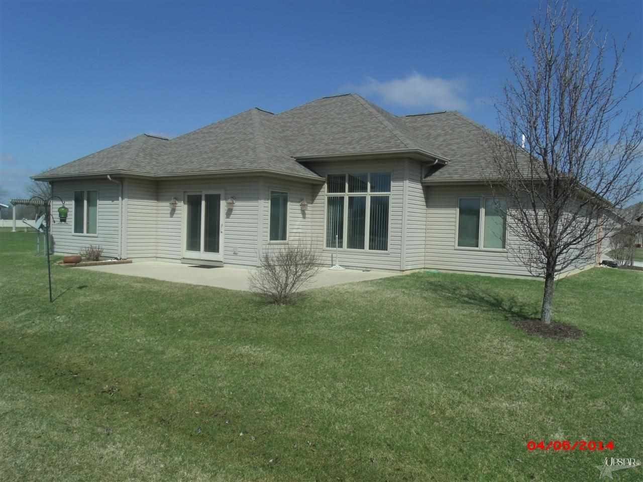 520 Cricketeer Ct, Bluffton, IN 46714 photo 2