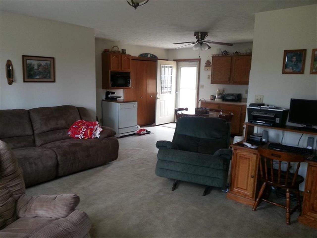 5490 Sandstone Ln, Cannelton, IN 47520 photo 3