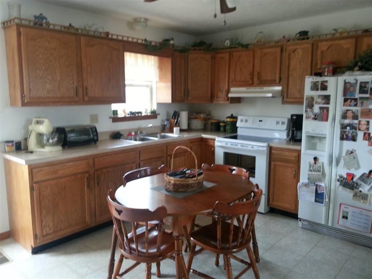 5490 Sandstone Ln, Cannelton, IN 47520 photo 2