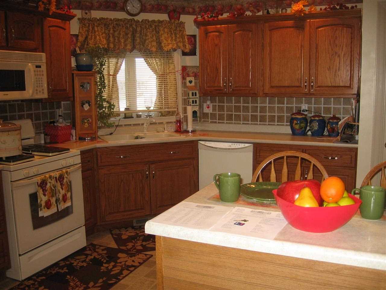 1110 Sycamore Ct, Auburn, IN 46706 photo 14