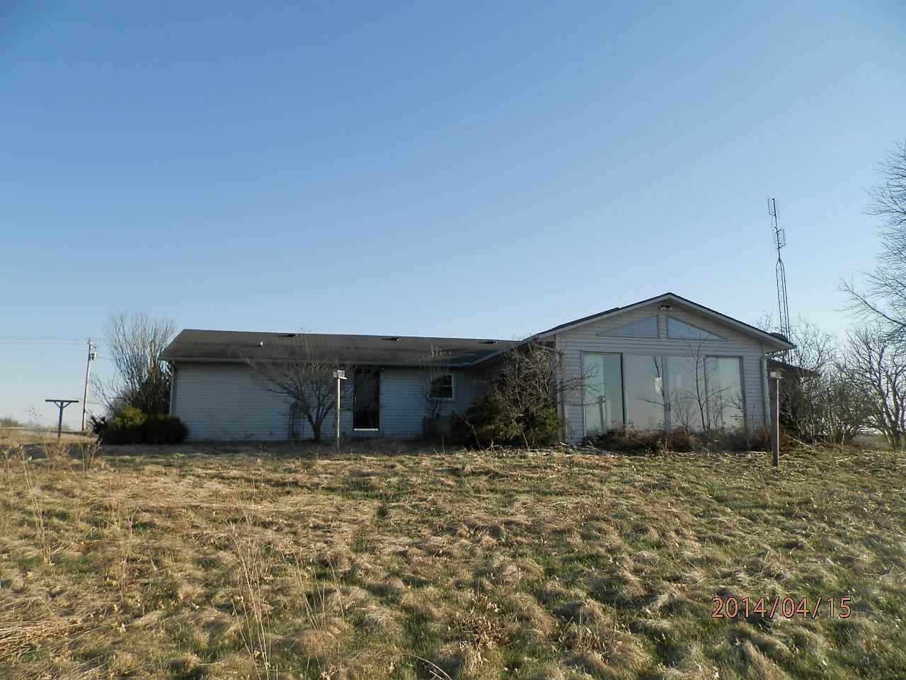 2769 E Kammerer Rd, Kendallville, IN 46755 photo 2