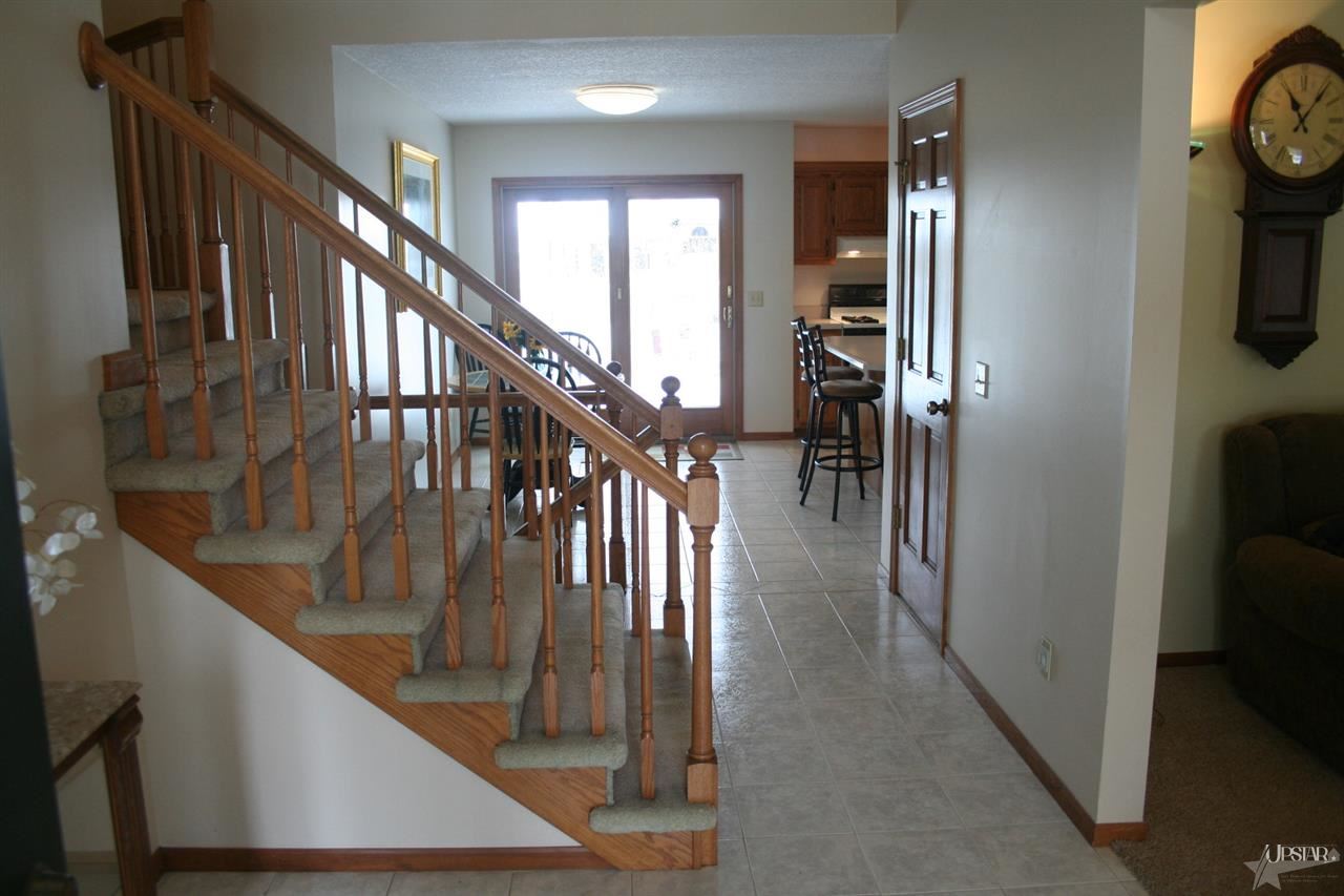335 NW Passage Trl, Fort Wayne, IN 46825 photo 3