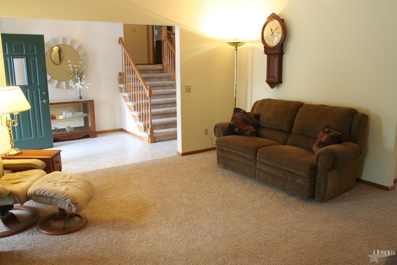 335 NW Passage Trl, Fort Wayne, IN 46825 photo 7