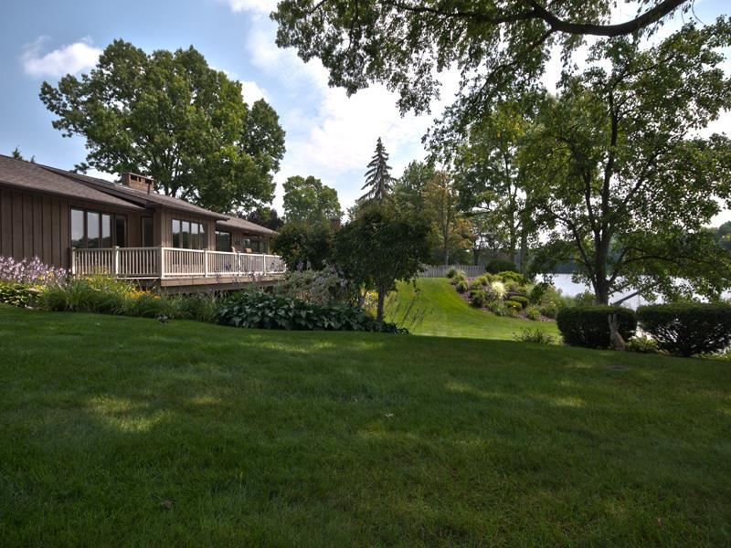 23434 Shorelane, Elkhart, IN 46514 photo 2