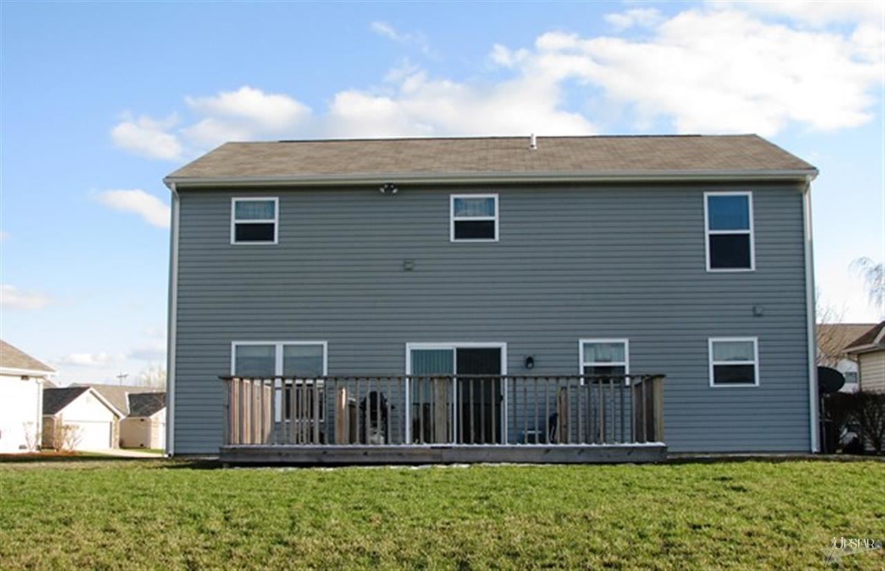 9117 Brickshire Pkwy, Fort Wayne, IN 46815 photo 2