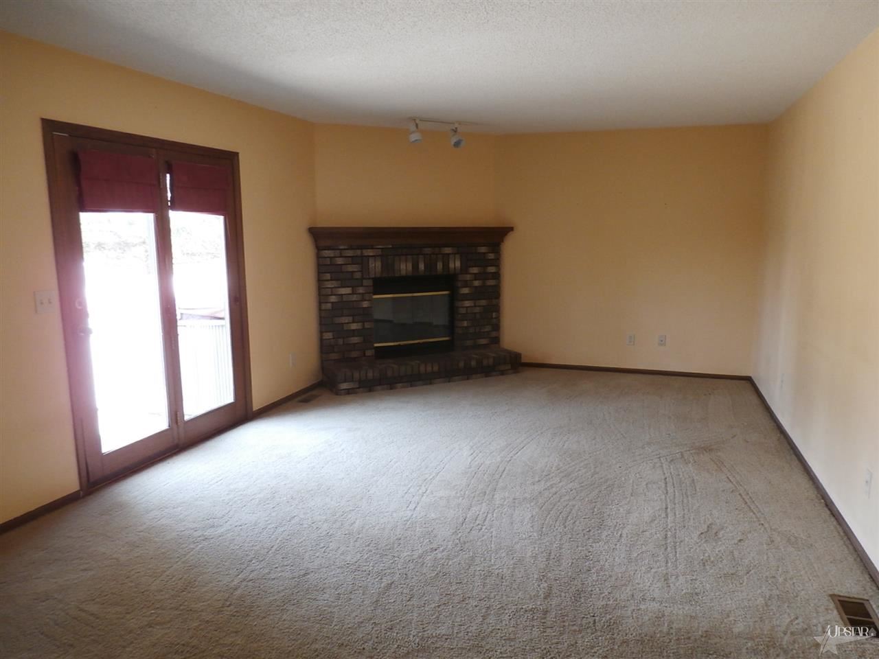 4410 Knoll Rd, Fort Wayne, IN 46809 photo 4