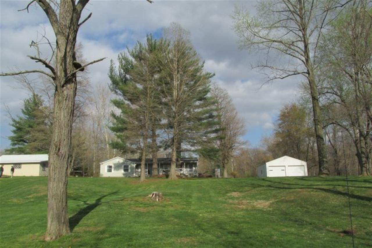 203 S County Road 75 E, Winslow, IN 47598 photo 2