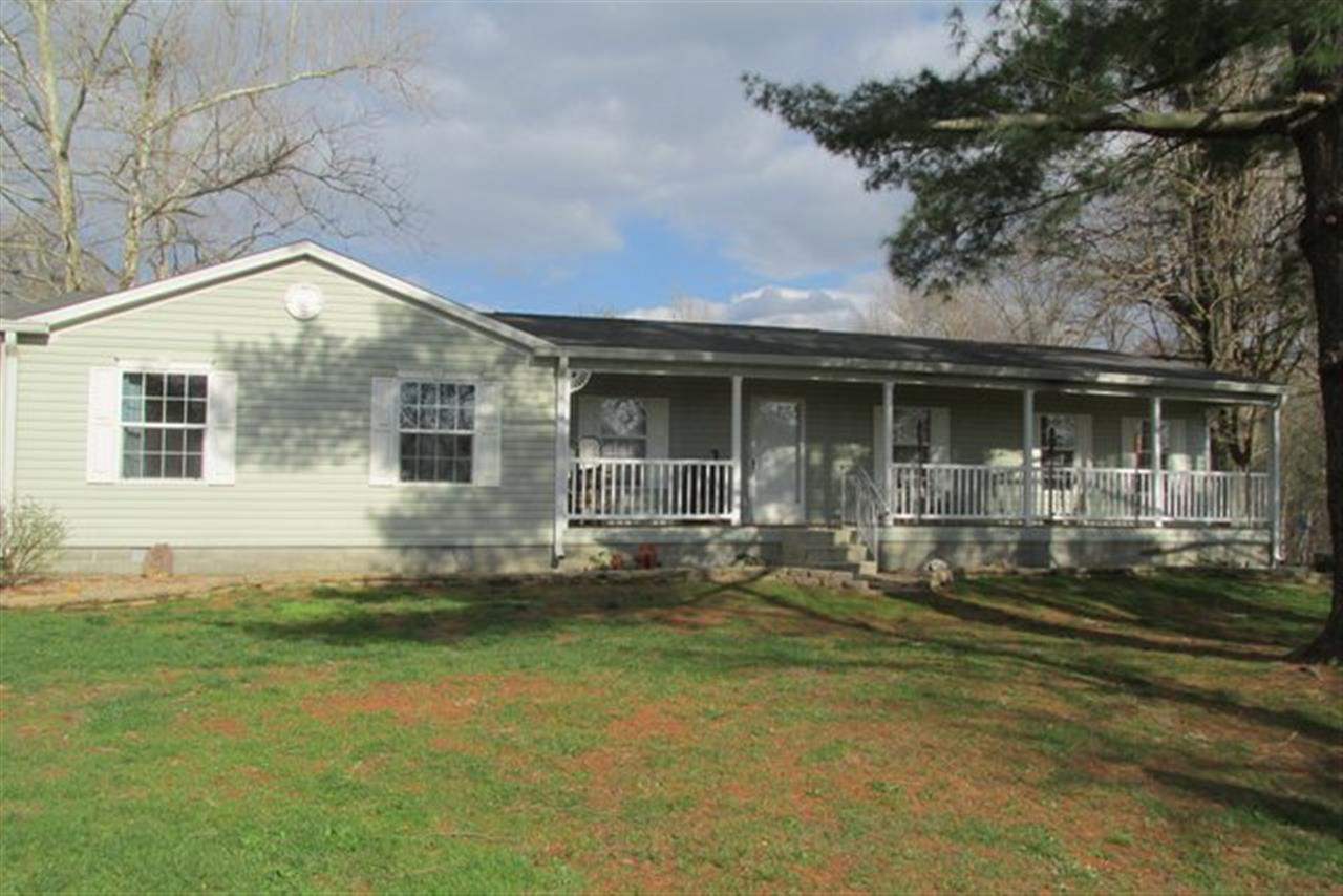 203 S County Road 75 E, Winslow, IN 47598 photo 1