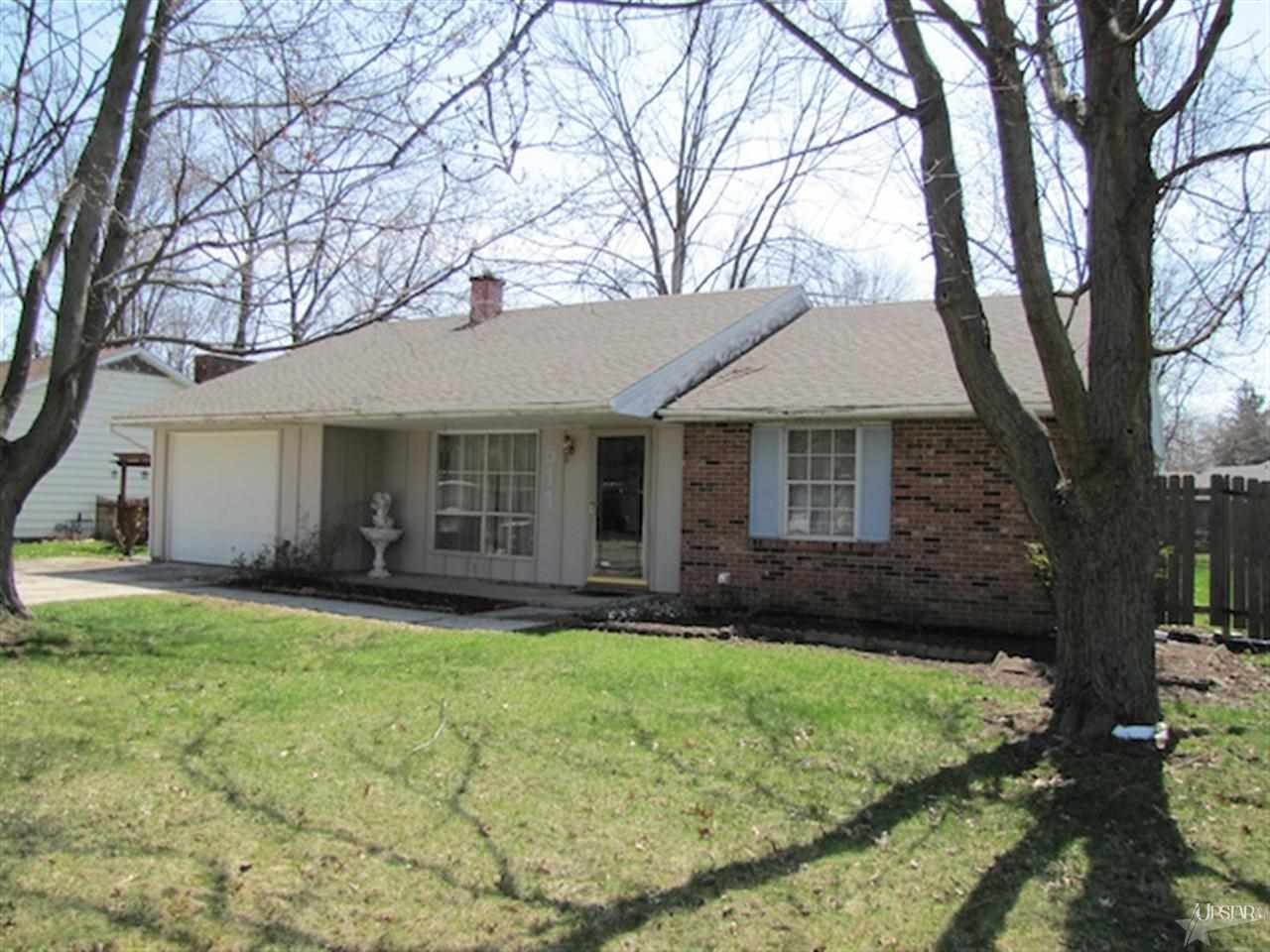 5112 Laurel Dr, Fort Wayne, IN 46835 photo 3