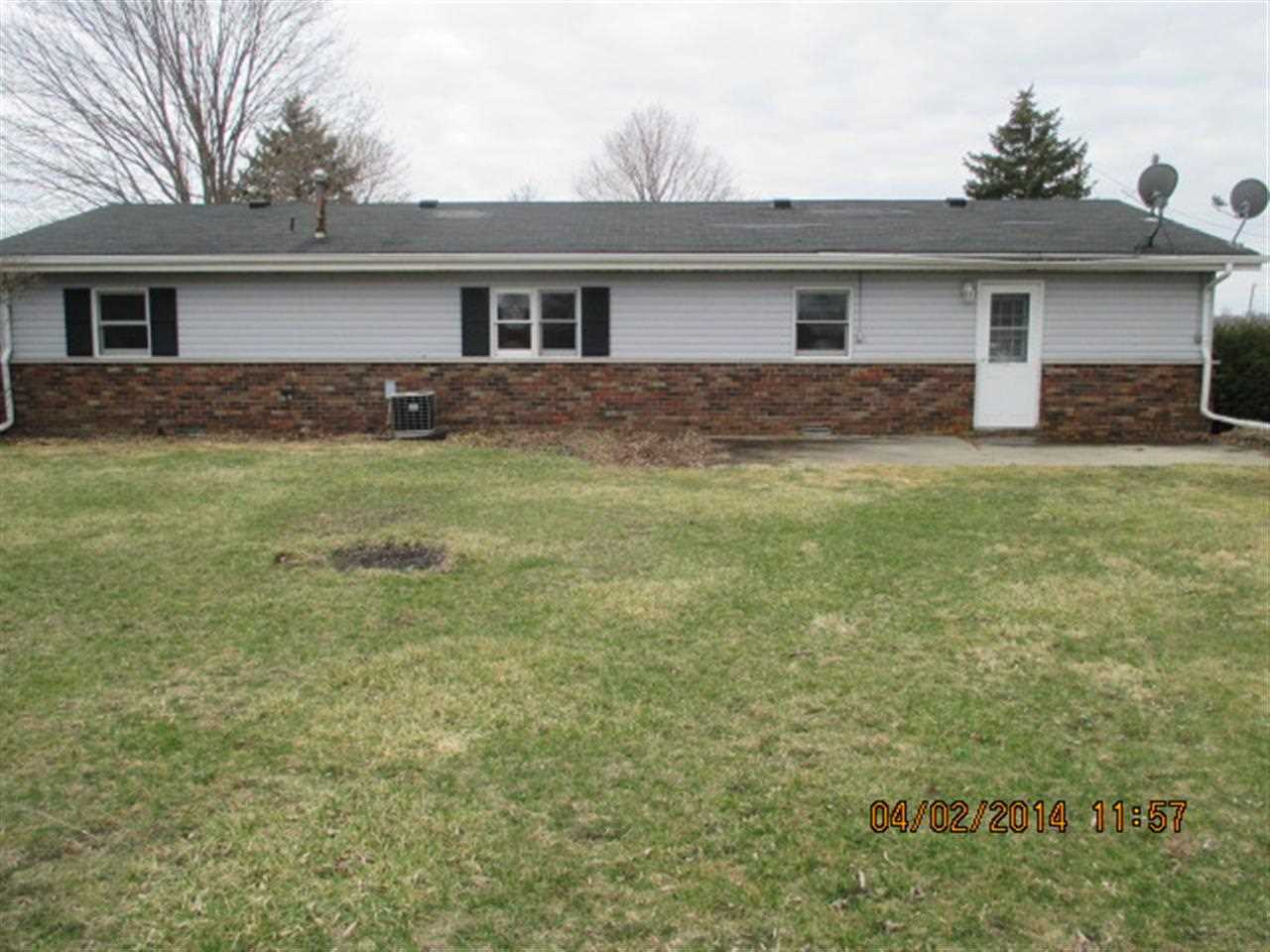 11161 S Wheeling Pike, Fairmount, IN 46928 photo 2