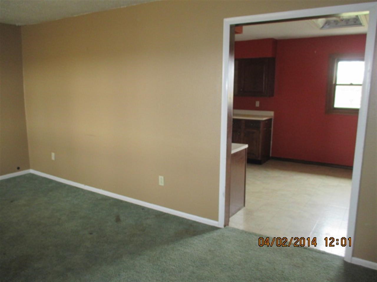 11161 S Wheeling Pike, Fairmount, IN 46928 photo 3