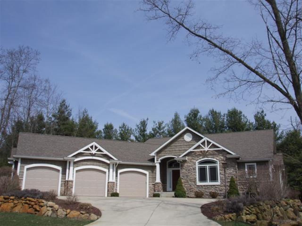 55752 Little Creek Ln, Middlebury, IN 46540 photo 1