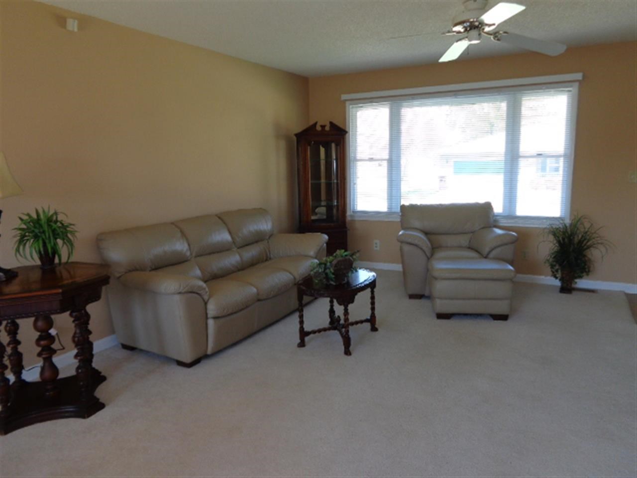 8977 Arizona Dr, Newburgh, IN 47630 photo 6