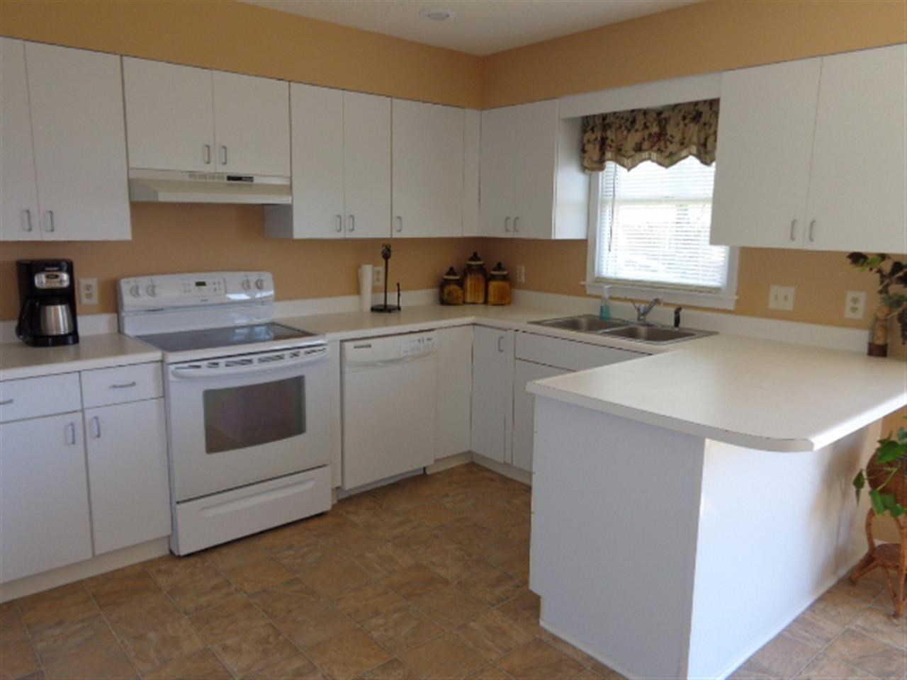 8977 Arizona Dr, Newburgh, IN 47630 photo 2