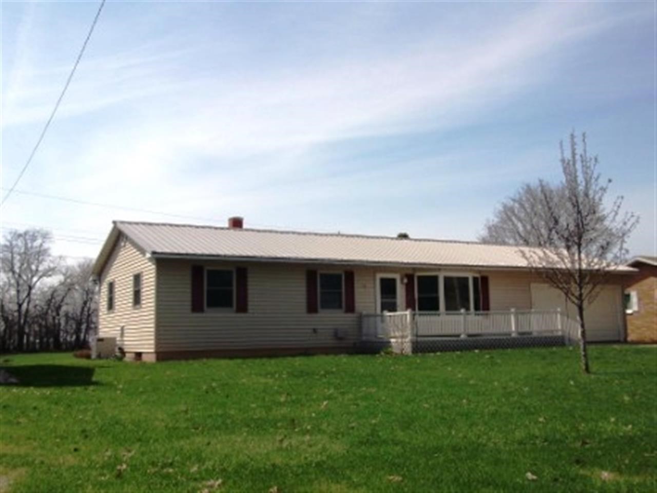 305 S Washington St, Wakarusa, IN 46573 photo 1