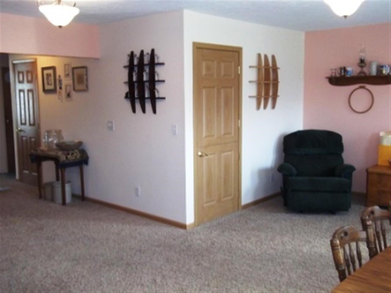 305 S Washington St, Wakarusa, IN 46573 photo 5